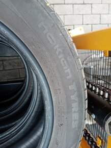 235/50 r18 101y nokian letne - 3