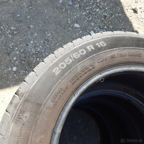 Predam pneu conti 205/60R16 - 3