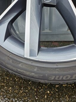 Letní alu kola Vega 19" Škoda Superb 235/40 R19 - 3