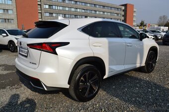 Lexus NX Serie 300h AWD , Sport Line r.v: 05/2019 - 3