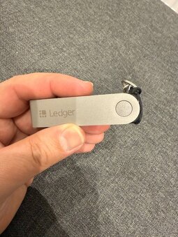 Predám málo používaný Ledger Nano X. - 3