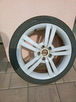 Letné pneu 225/40 R18  s diskami - 3