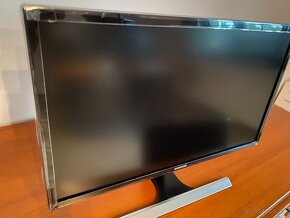 28" Samsung U28E590 4K UHD Monitor - 3