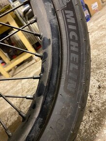 Michelin Road Classic 130/80 B17 a 100/90 B19 - 3