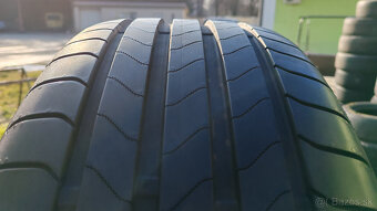 Letné pneu 235/45 R19 --- PIRELLI - 3