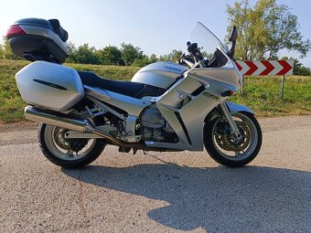 YAMAHA FJR 1300 - 3