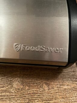 Vákuovačka potravín FoodSaver V2860. - 3