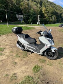 Predám skúter SYM-GTS Joymax 125i - 3