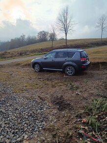 Predám Citroen crosser 7miestny 2.2hdi - 3