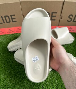 Yeezy slide - 3