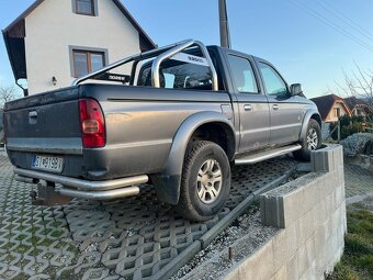 Mazda B2500 - 3