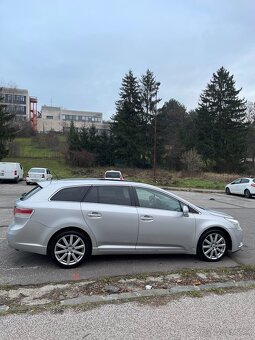 Toyota avensis 2010 A/T - 3