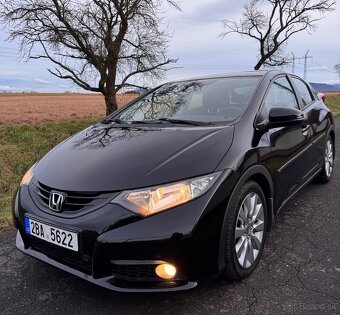 Honda Civic 2.2i-DTEC 110KW r.v 9/2013 naj 134tkm Výbava: Mu - 3