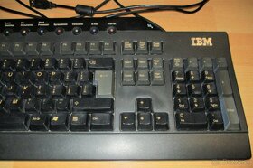 klávesnicu IBM model SK-8815. - 3