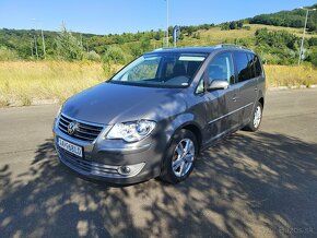 Volkswagen Touran 2.0 TDI Highline - 3