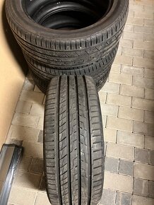 225/50 r17 - 3