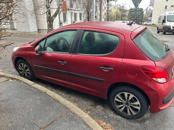 Peugeot 207 1.4 benzin predam vymenim - 3