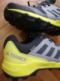 NOVE botasky Adidas Terrex s vybetateľnou vložkou - 3