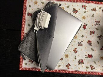 Predám MacBook Pro 15” (Mid 2016) – Výborný stav - 3