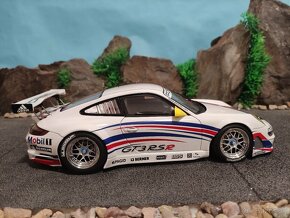 prodám model 1:18 porsche 911 GT3 RSR 997 - 3