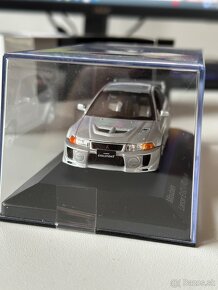 Whitebox Mitsubishi Lancer EVO V 1:43 limitka - 3