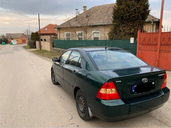 Predám Toyota Corolla sedan 1.4vvti rok vyr 2003 - 3