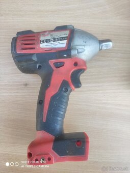 Milwaukee M18 rázový uťahovák - 3