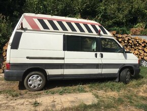 Predám VW transportér T4  2,4 benzin Caravan obytny - 3