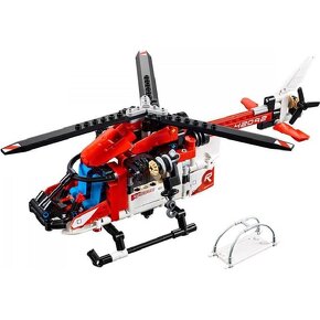 Predám LEGO Technic 42092 Záchranársky vrtuľník - 3