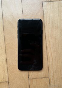 Predám čierny iPhone SE 64GB 2020 - 3