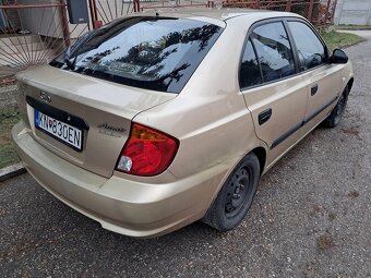 Hyundai Accent CRDI - 3