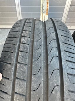 Pirelli 235/40 R19 - 3