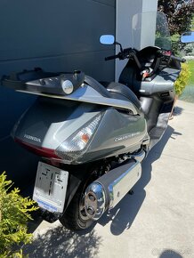 Honda Silver Wing 600 - 3