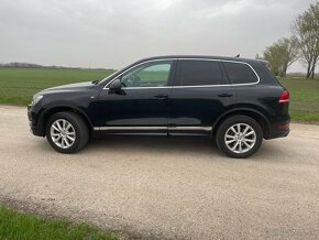 Volkswagen VW Touareg 4.2 TDI R-Line V8 2014 7p - 3