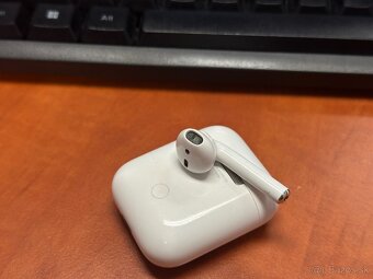 Predám Apple AirPods 2. Generácie - 3