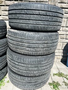 Pneu 255/50R19 - 3