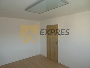 RK EXPRES - predaj 2 izbový tehlový byt v Handlovej, ul. Úde - 3