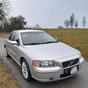 VOLVO S60 2.4 D MOMENTUM - 3