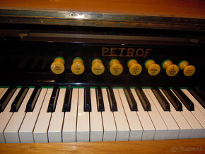 Harmonium Petrof - 3