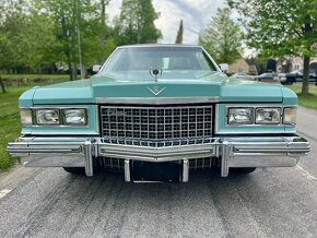 1976 Cadillac Deville - 3