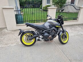 Yamaha MT09 - 3