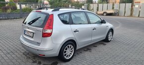 Predam hyundai i30 cw 1.6 crdi 2010 - 3