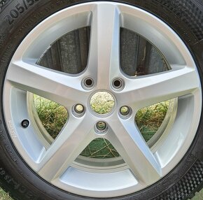 Prakticky nové, originálne disky VW - 5x112 r16 - 3