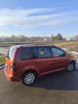 VW Touran 2.0 TDI DSG automat - 3