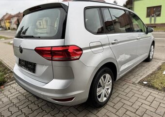 Volkswagen Touran 2,0 TDI DSG nafta automat 110 kw - 3