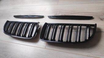 M-look Predná maska ľadvinky BMW 3 E90 / E91 (05 – 08) - 3