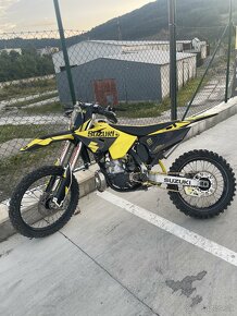 Suzuki RM 250 - 3