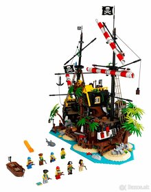 LEGO Ideas 21322 Pirates of Barracuda Bay - 3