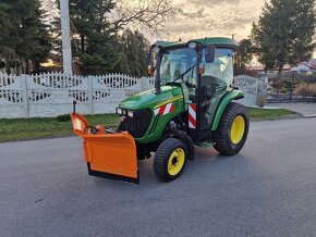 John Deere 3720 (klíma, záruka, papiere) - 3