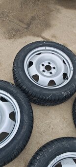 Plechové disky VW 5x120 a zimné Dunlop 215/60 R17C - 3